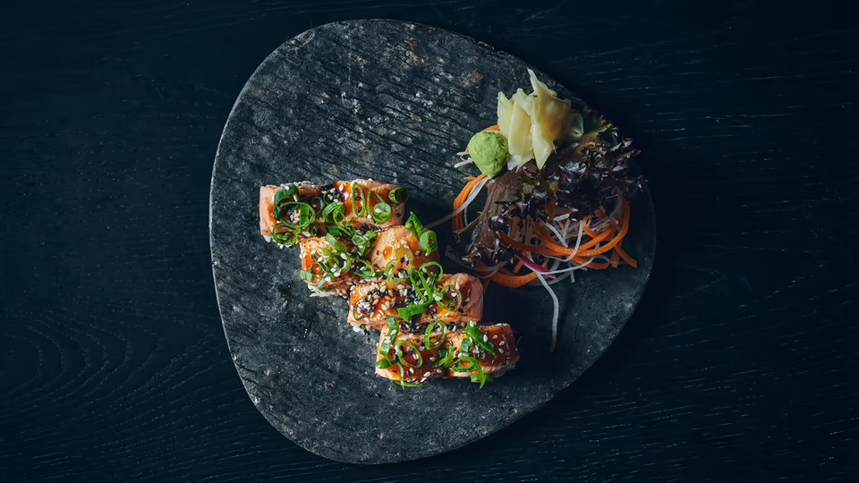 אוממי רול — צילום מעמוד המקור